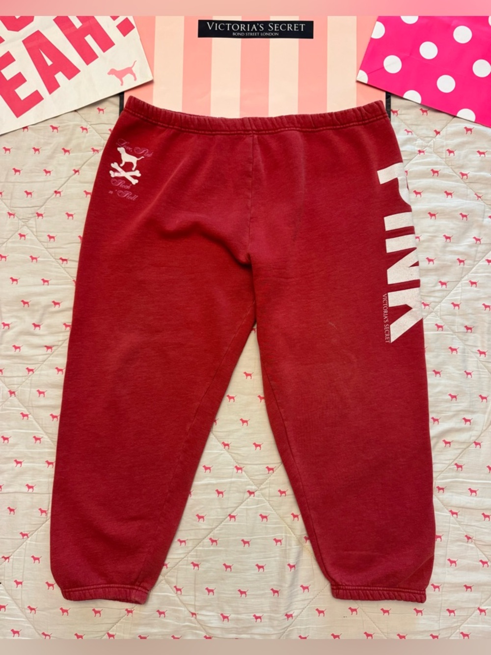 VS PINK VINTAGE Y2K SWEATPANTS RED LOVE ROCK N ROLL CROSSBONES DOG PUP RARE LG